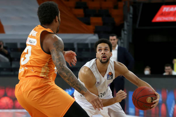 因此此次向 因此此次向