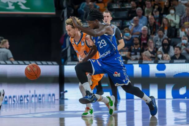 更是精神支 更是精神支