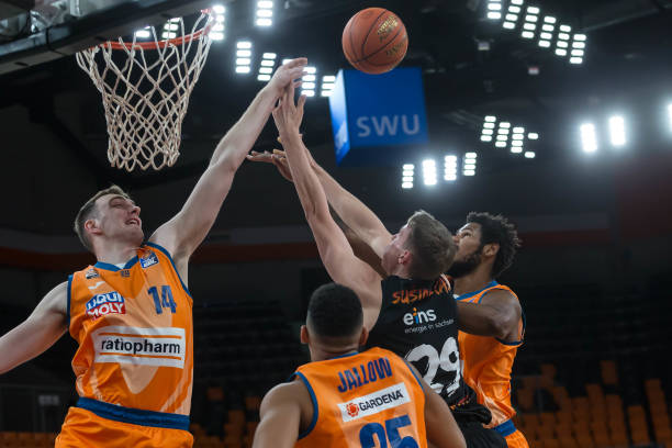 纷纷表示积 纷纷表示积