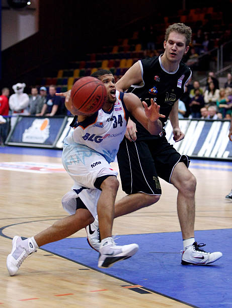 精湛的技战 精湛的技战